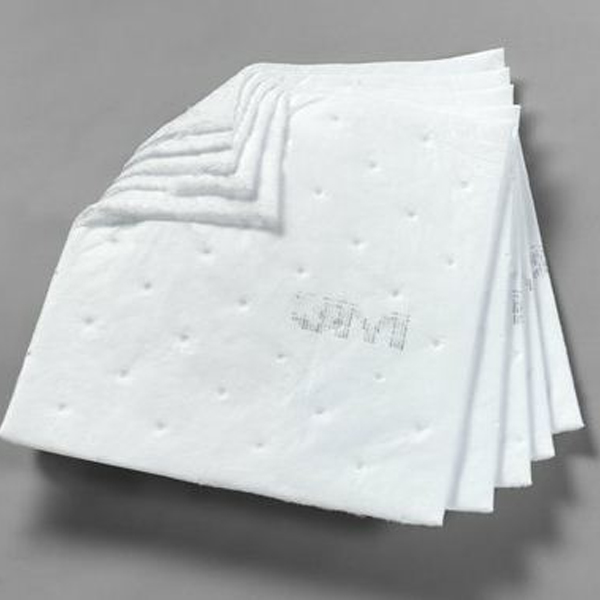 ABSORBENTE PARA PETROLEO HP-156 EN PAÑOS 100PAÑOS/BOLSA - 3M