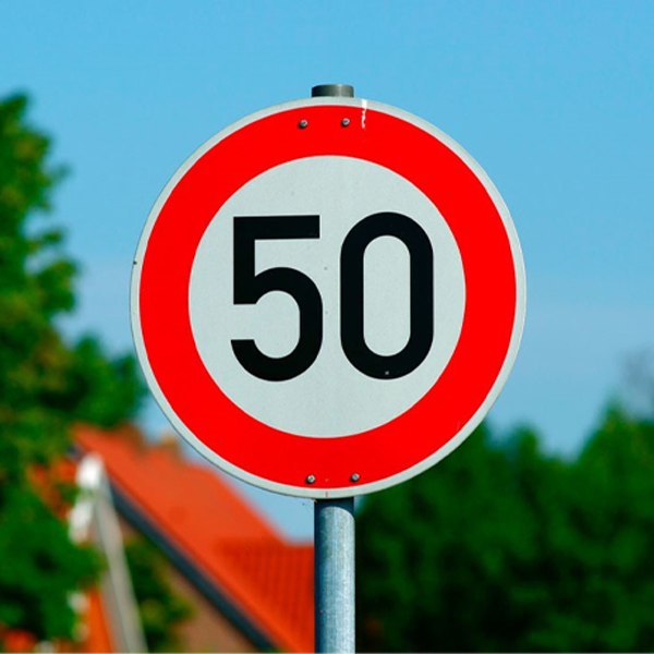 DESCONTINUADO/ 3272 LAM REFLECTIVA EG ROJO 24"X50YD - 3M